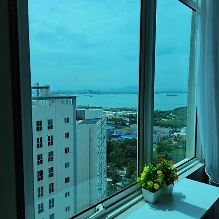 28Th 2Br1B Straits Garden Suites Georgetown Penang Jelutong Exterior photo