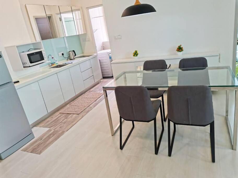 28th 2br1b Straits Garden Georgetown Penang
